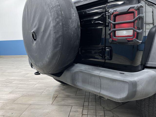 Photo of 2021 Black Clearcoat Jeep Wrangler
