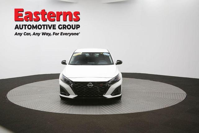Photo of 2023 Pearl White Tricoat Nissan Altima