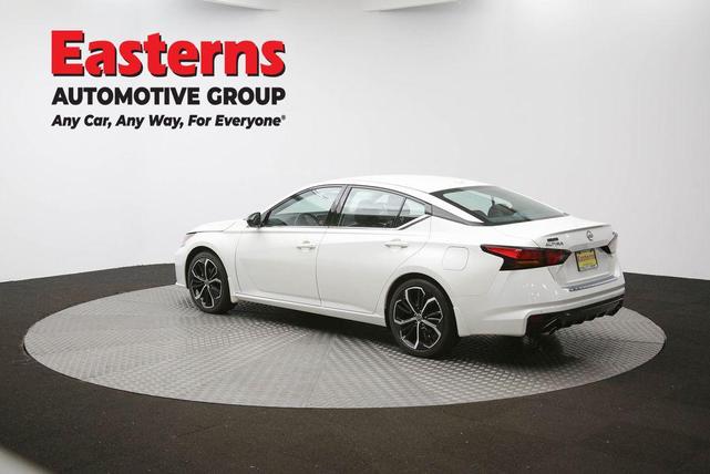 Photo of 2023 Pearl White Tricoat Nissan Altima
