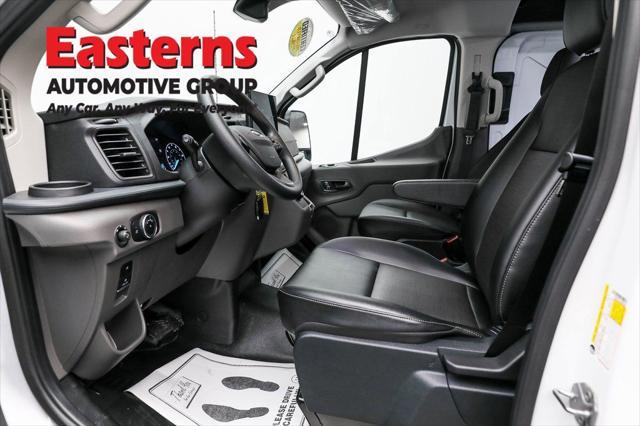 Photo of 2023 OXFORD WHITE Ford Transit-350