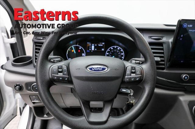 Photo of 2023 OXFORD WHITE Ford Transit-350