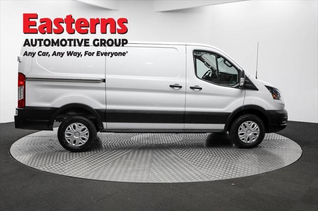 Photo of 2023 OXFORD WHITE Ford Transit-350