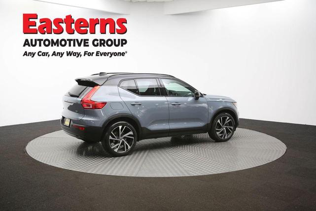 Photo of 2021 Thunder Grey Metallic Volvo XC40