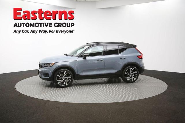 Photo of 2021 Thunder Grey Metallic Volvo XC40
