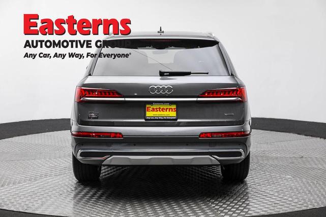 Photo of 2022 Samurai Gray Metallic Audi Q7