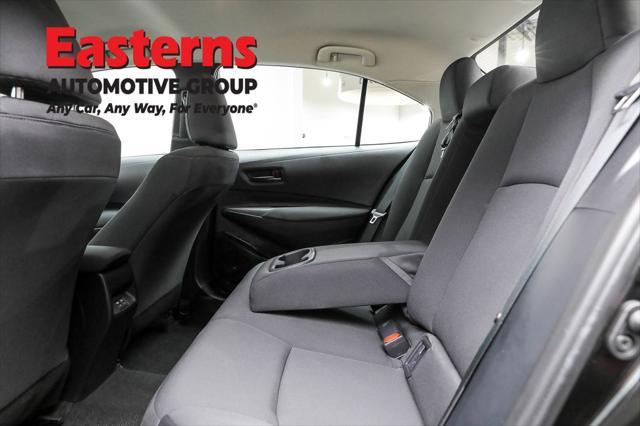 Photo of 2025 Midnight Black Metallic Toyota Corolla