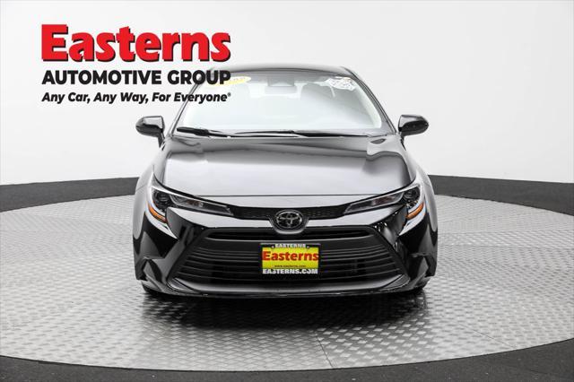Photo of 2025 Midnight Black Metallic Toyota Corolla
