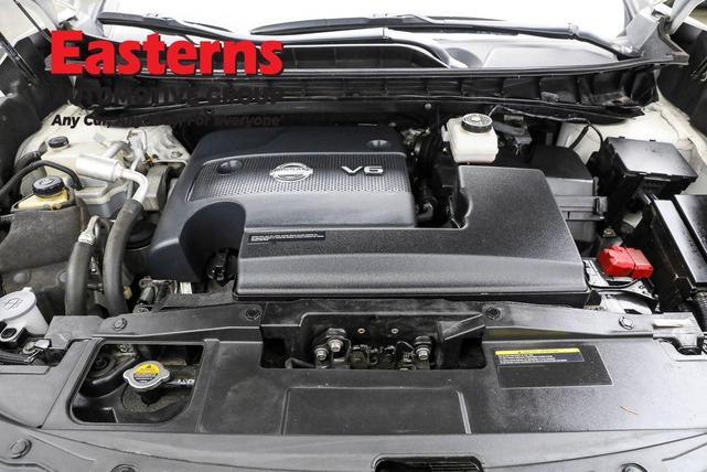 Photo of 2023 Pearl White Tricoat Nissan Murano