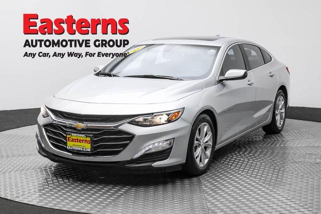 Photo of 2022 Silver Ice Metallic Chevrolet Malibu