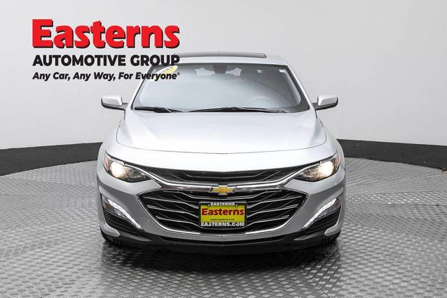 Photo of 2022 Silver Ice Metallic Chevrolet Malibu