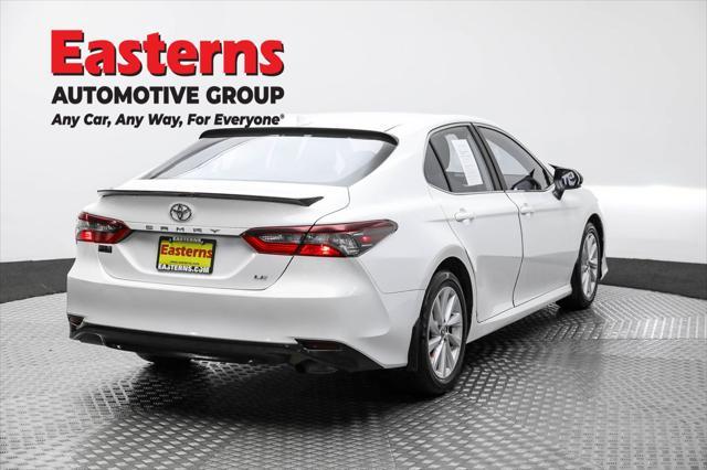 Photo of 2022 White Toyota Camry
