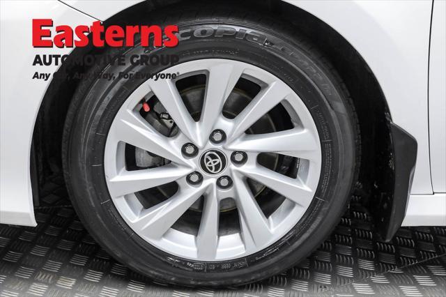 Photo of 2022 White Toyota Camry
