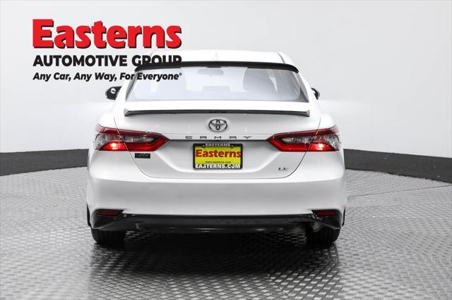 Photo of 2022 White Toyota Camry