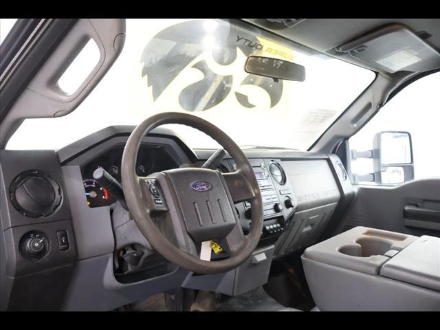 Photo of 2014 White Ford F-450