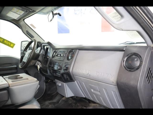 Photo of 2014 White Ford F-450