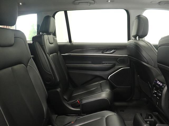 Photo of 2021 Gray Jeep Grand Cherokee L