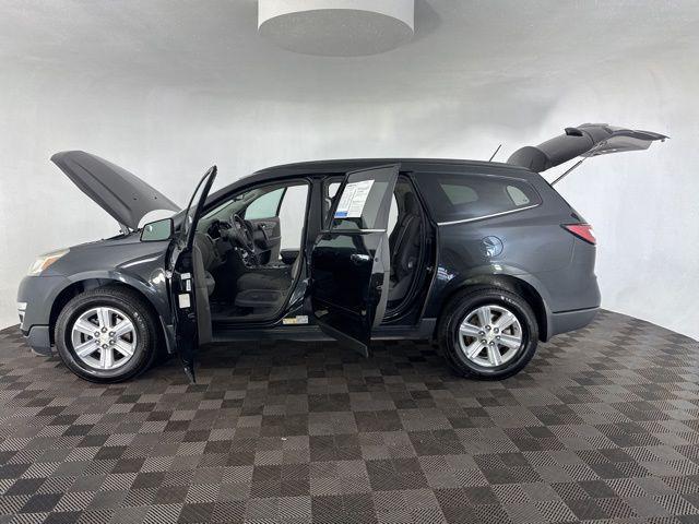 Photo of 2014 Black Granite Metallic Chevrolet Traverse