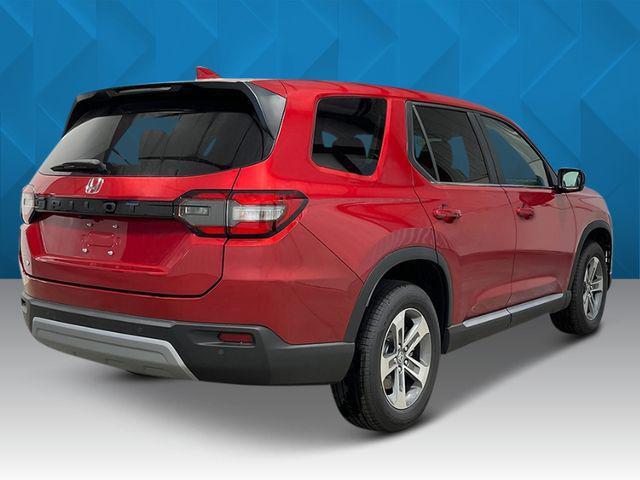 Photo of 2025 Radiant Red Metallic II Honda Pilot