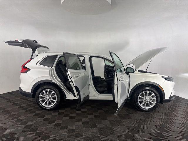 Photo of 2025 Platinum White Pearl Honda CR-V