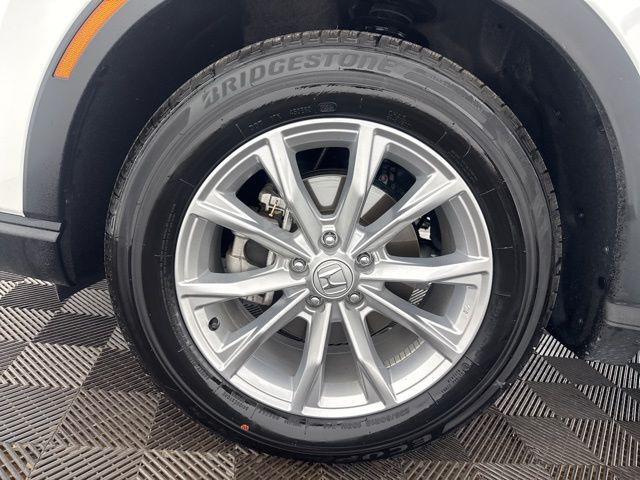 Photo of 2025 Platinum White Pearl Honda CR-V