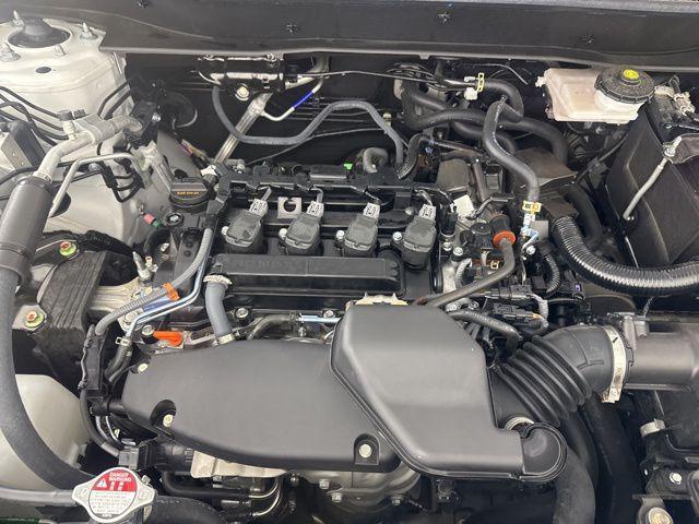 Photo of 2025 Platinum White Pearl Honda CR-V