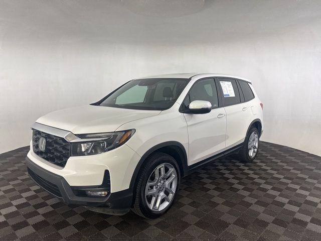Photo of 2024 Platinum White Pearl Honda Passport
