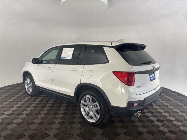 Photo of 2024 Platinum White Pearl Honda Passport