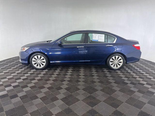 Photo of 2014 Obsidian Blue Pearl Honda Accord
