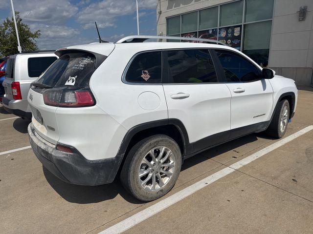 Photo of 2019 Bright White Clearcoat Jeep Cherokee
