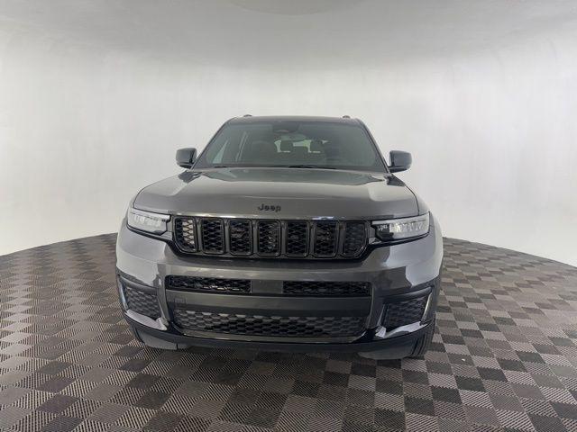 Photo of 2024 Baltic Gray Metallic Clearcoat Jeep Grand Cherokee L