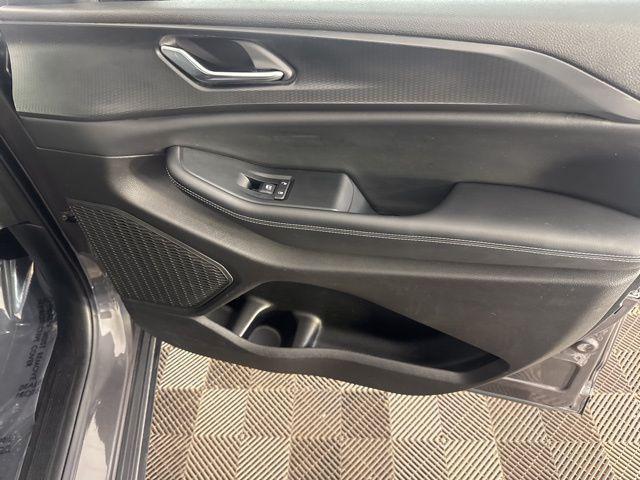 Photo of 2024 Baltic Gray Metallic Clearcoat Jeep Grand Cherokee L