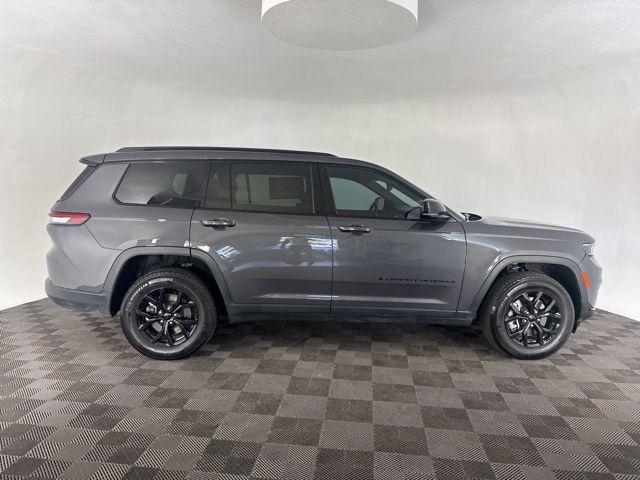 Photo of 2024 Baltic Gray Metallic Clearcoat Jeep Grand Cherokee L