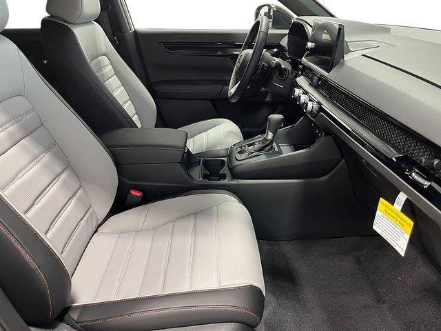 Photo of 2026 Platinum White Pearl Honda CR-V Hybrid