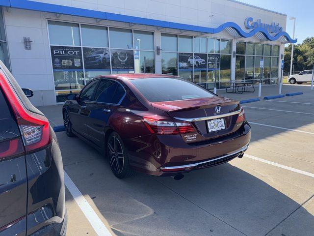 Photo of 2016 Basque Red Pearl II Honda Accord