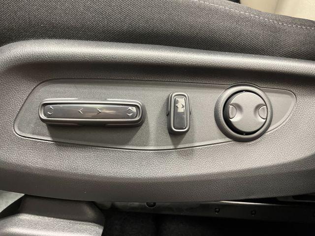 Photo of 2026 Crystal Black Pearl Honda CR-V