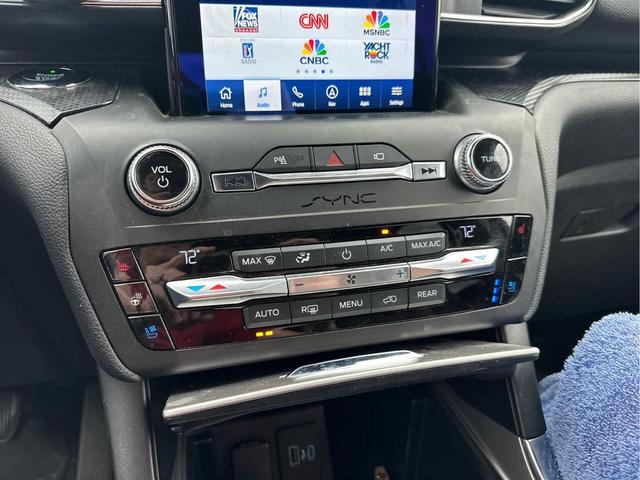 Photo of 2020 Star White Metallic Tri-Coat Ford Explorer