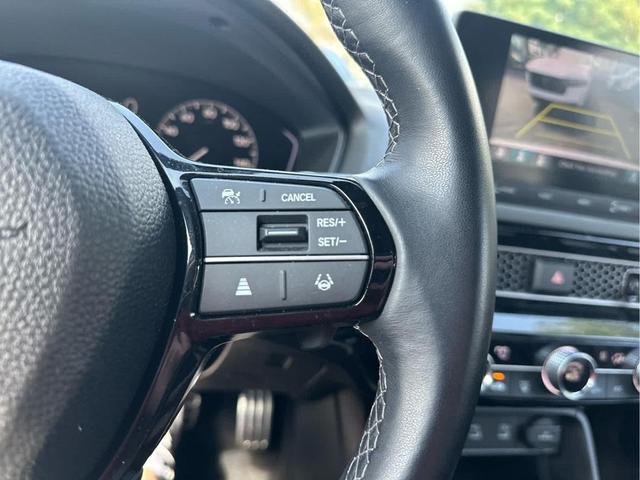 Photo of 2025 Platinum White Pearl Honda Civic