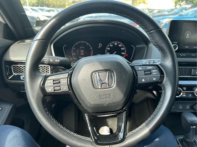 Photo of 2025 Platinum White Pearl Honda Civic