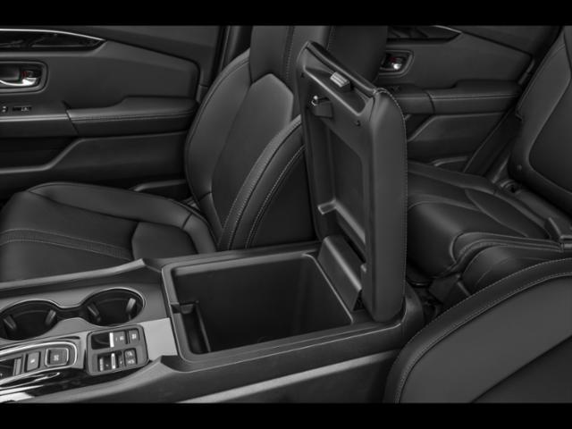 Photo of 2025 Platinum White Pearl Honda Pilot