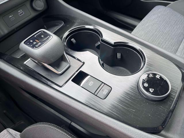 Photo of 2023 Super Black Nissan Rogue