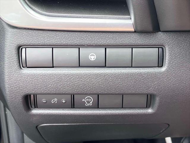 Photo of 2023 Super Black Nissan Rogue