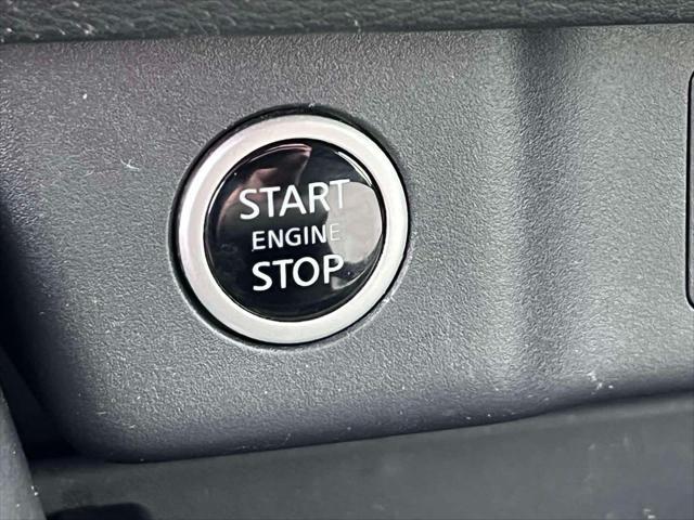 Photo of 2023 Super Black Nissan Rogue