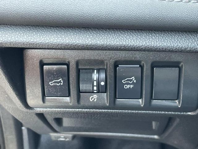 Photo of 2023 Ice Silver Metallic Subaru Outback
