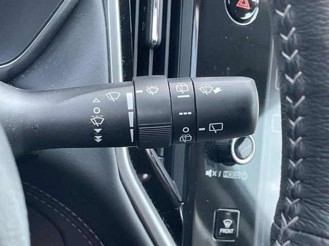 Photo of 2023 Ice Silver Metallic Subaru Outback