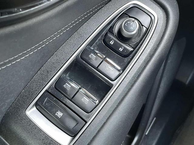 Photo of 2023 Ice Silver Metallic Subaru Outback