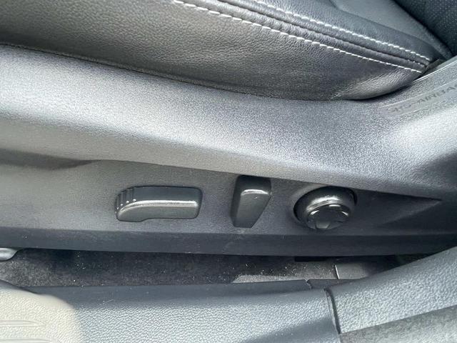 Photo of 2023 Ice Silver Metallic Subaru Outback