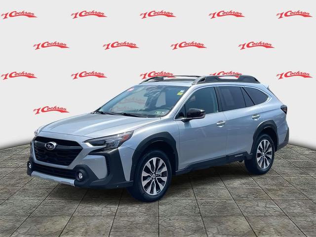 Photo of 2023 Ice Silver Metallic Subaru Outback