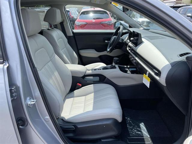 Photo of 2026 Solar Silver Metallic Honda HR-V