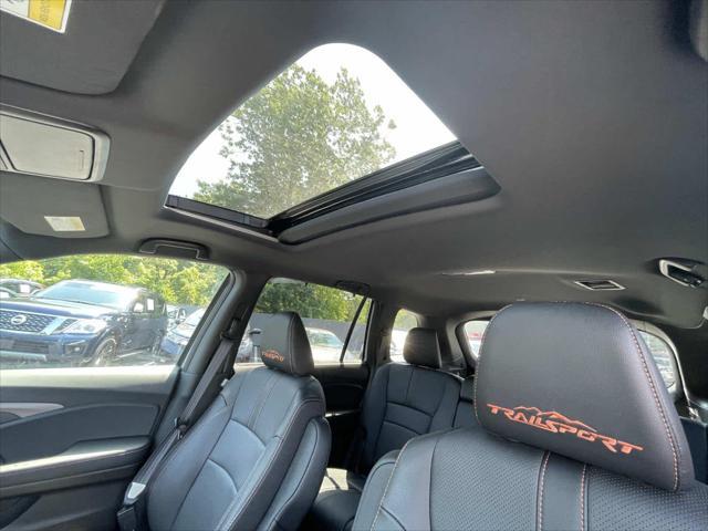 Photo of 2022 Lunar Silver Metallic Honda Passport