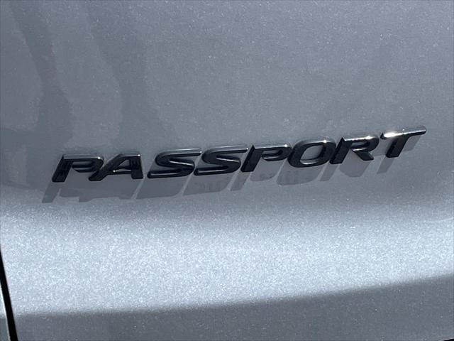 Photo of 2022 Lunar Silver Metallic Honda Passport